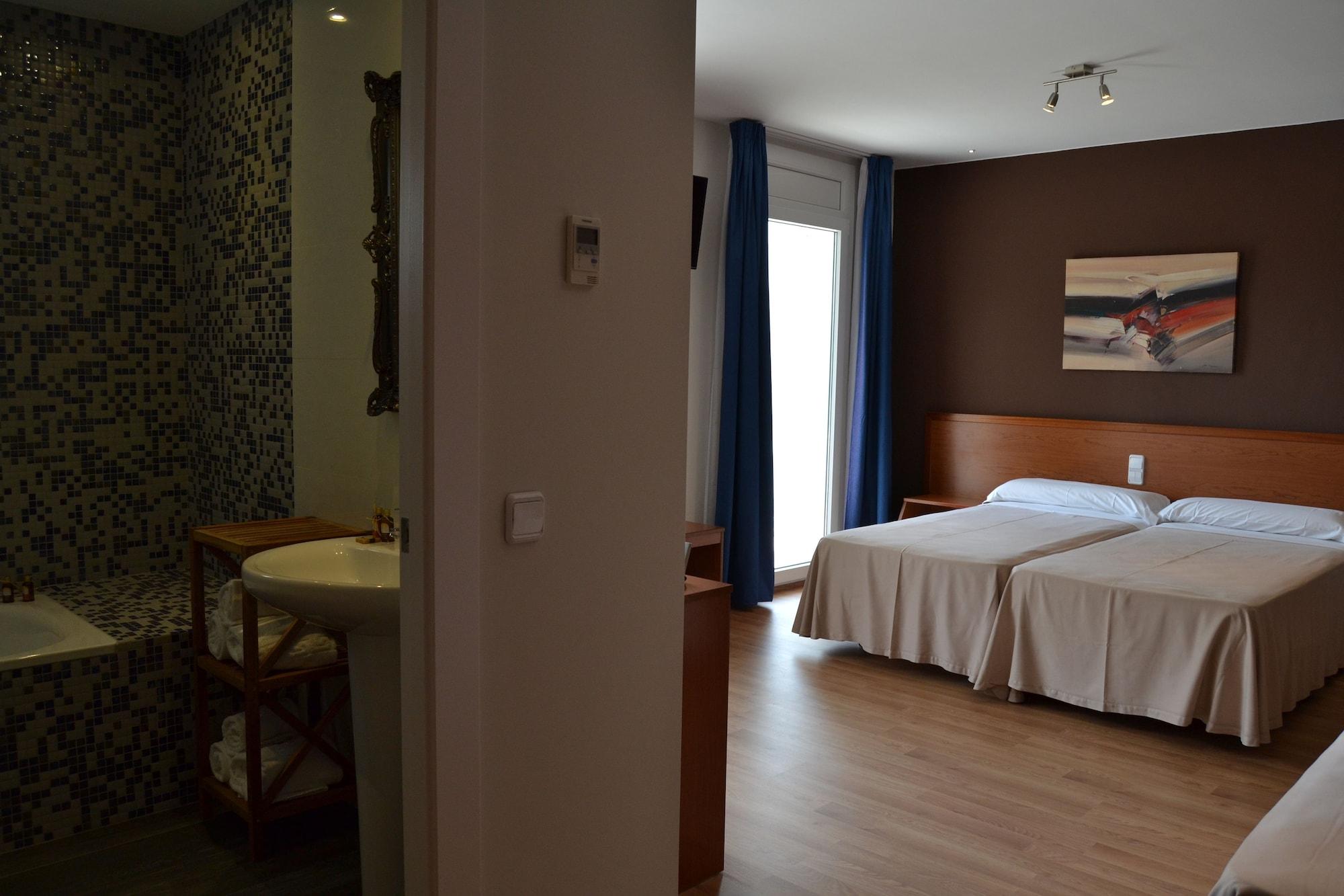 Marina Tossa Hotel *